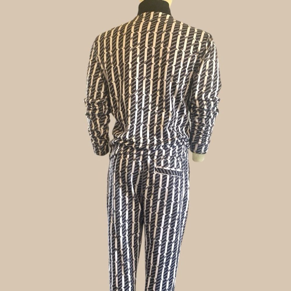 Designer 2-piece Athleisure Tracksuit - Picture 8 of 8